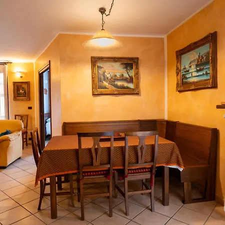 Intero A Vicino Piste Da Sci Apartment Pragelato